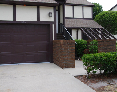 816 Greenwood Manor Circle - Photo Thumbnail 1