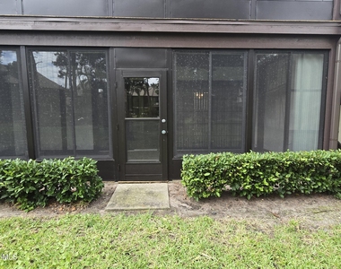 816 Greenwood Manor Circle - Photo Thumbnail 32