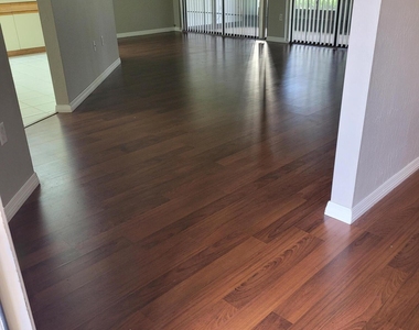 816 Greenwood Manor Circle - Photo Thumbnail 21