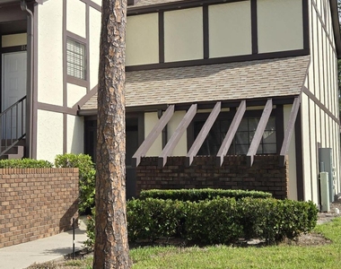 816 Greenwood Manor Circle - Photo Thumbnail 3