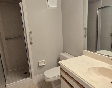 816 Greenwood Manor Circle - Photo Thumbnail 46