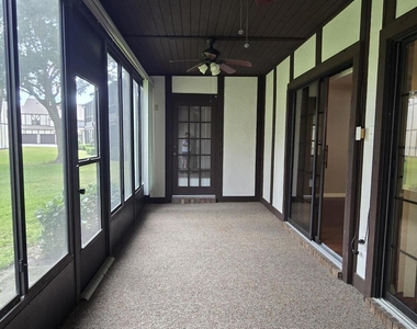 816 Greenwood Manor Circle - Photo Thumbnail 35