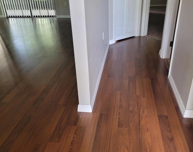 816 Greenwood Manor Circle - Photo Thumbnail 22