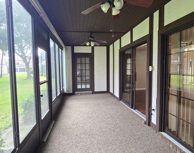 816 Greenwood Manor Circle - Photo Thumbnail 34