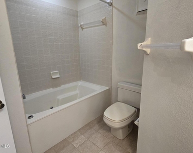 816 Greenwood Manor Circle - Photo Thumbnail 40