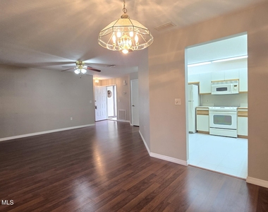 816 Greenwood Manor Circle - Photo Thumbnail 29