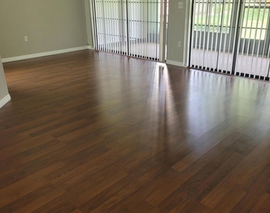 816 Greenwood Manor Circle - Photo Thumbnail 23