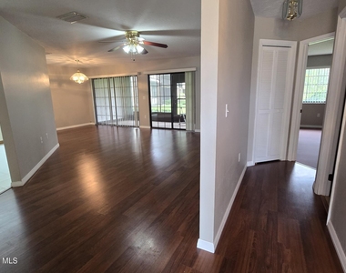 816 Greenwood Manor Circle - Photo Thumbnail 26