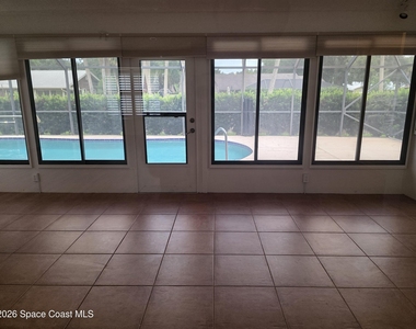 1825 Fox Bay Drive - Photo Thumbnail 12