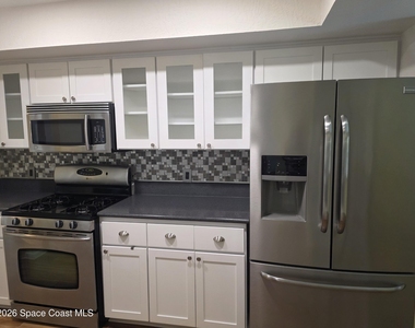 1825 Fox Bay Drive - Photo Thumbnail 10