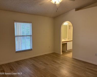 1776 Vista Lake Circle - Photo Thumbnail 24