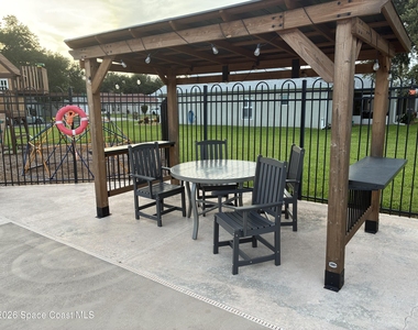 1776 Vista Lake Circle - Photo Thumbnail 18