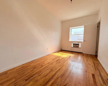 267 Hull Street - Photo Thumbnail 5