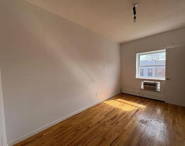 267 Hull Street - Photo Thumbnail 3