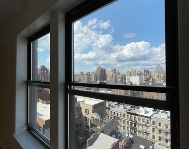 West 79 Street - Photo Thumbnail 6