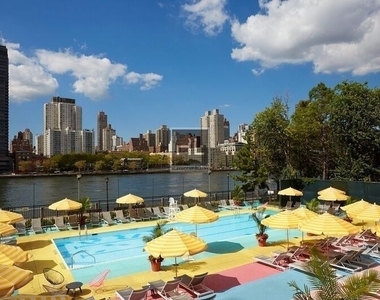 River Road - Photo Thumbnail 5