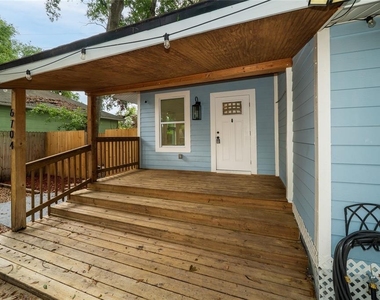 6704 N Taliaferro Avenue - Photo Thumbnail 4