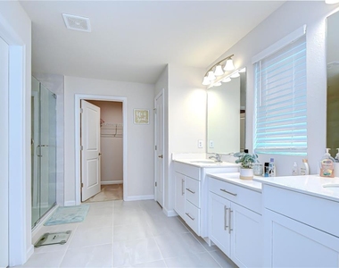 10422 Gliding Eagle Way - Photo Thumbnail 36