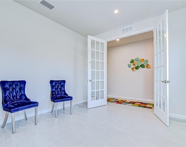 10422 Gliding Eagle Way - Photo Thumbnail 15