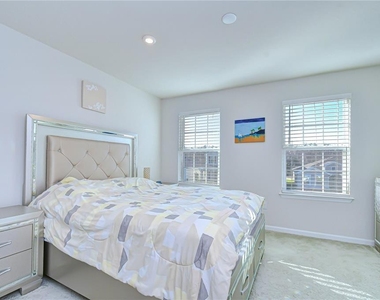 10422 Gliding Eagle Way - Photo Thumbnail 25
