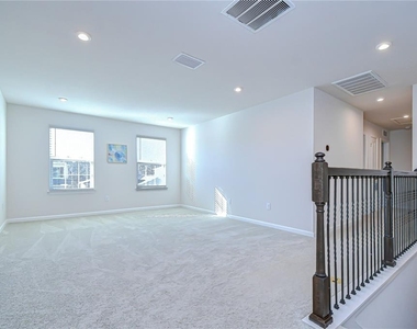 10422 Gliding Eagle Way - Photo Thumbnail 23