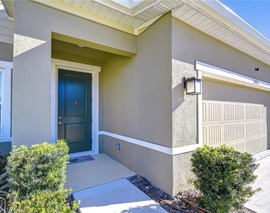 10422 Gliding Eagle Way - Photo Thumbnail 3