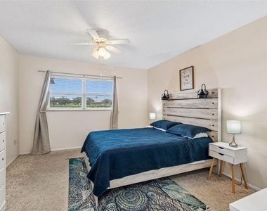 11110 Carriage Hill Drive - Photo Thumbnail 25