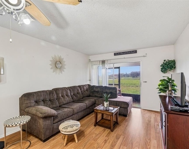 11110 Carriage Hill Drive - Photo Thumbnail 20