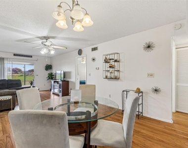 11110 Carriage Hill Drive - Photo Thumbnail 12