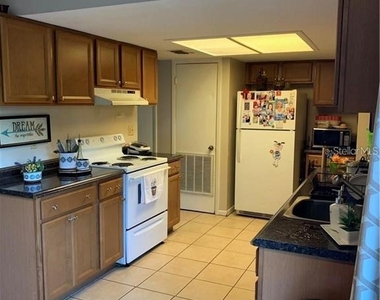 913 Buck Court - Photo Thumbnail 6