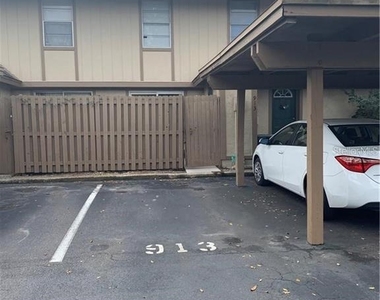 913 Buck Court - Photo Thumbnail 1