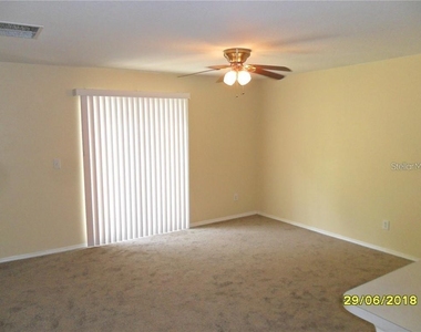 132 Douglas Road W - Photo Thumbnail 6