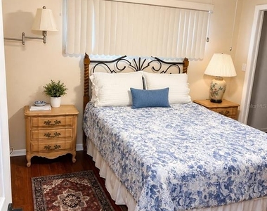 4575 Cove Circle - Photo Thumbnail 9