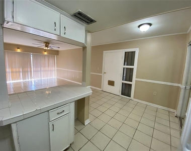 8602 Huron Court - Photo Thumbnail 8