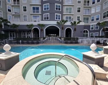 700 S Harbour Island Boulevard - Photo Thumbnail 3