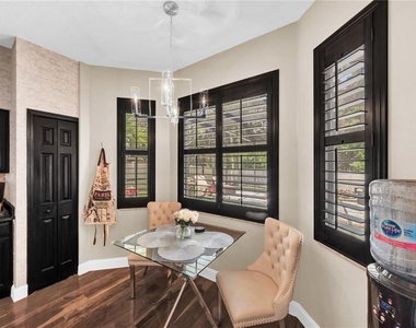 13115 Royal George Avenue - Photo Thumbnail 18