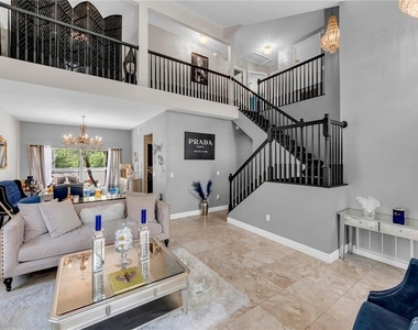 13115 Royal George Avenue - Photo Thumbnail 6