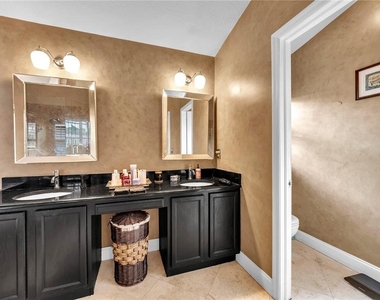 13115 Royal George Avenue - Photo Thumbnail 43