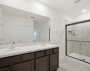 5635 Hollingworth Trail - Photo Thumbnail 22