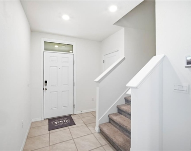 5635 Hollingworth Trail - Photo Thumbnail 3