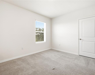 5635 Hollingworth Trail - Photo Thumbnail 18