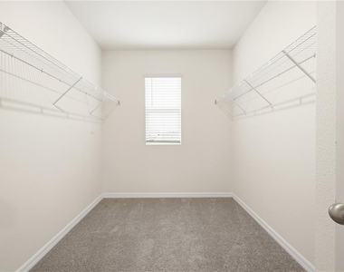 5635 Hollingworth Trail - Photo Thumbnail 21