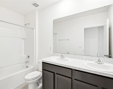 5635 Hollingworth Trail - Photo Thumbnail 16