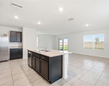 5635 Hollingworth Trail - Photo Thumbnail 4