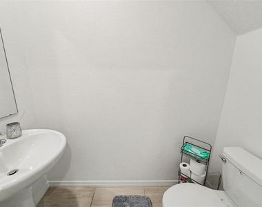 35194 Ackley Trce - Photo Thumbnail 20