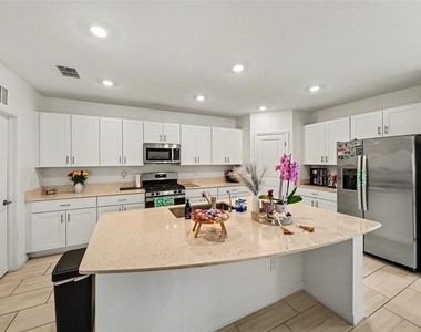 35194 Ackley Trce - Photo Thumbnail 9