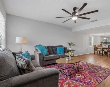 2120 Fletchers Point Circle - Photo Thumbnail 1