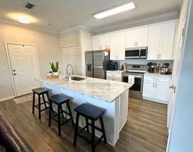 306 Eagle Pond Drive - Photo Thumbnail 6