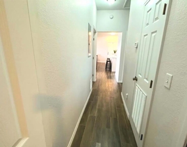306 Eagle Pond Drive - Photo Thumbnail 9
