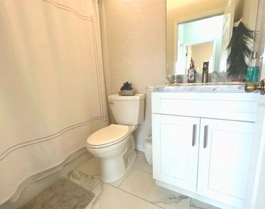 306 Eagle Pond Drive - Photo Thumbnail 13